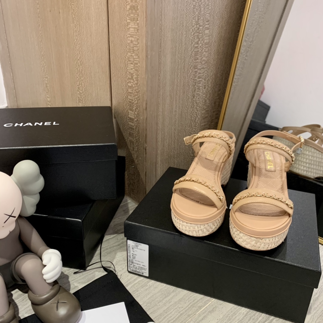 CHANEL HIGH HEELS 34