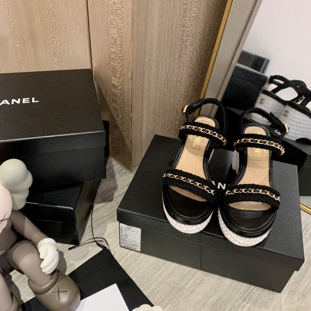 CHANEL HIGH HEELS 38