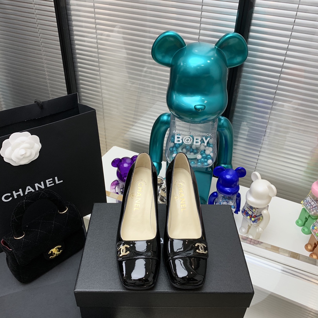 CHANEL HIGH HEELS 49