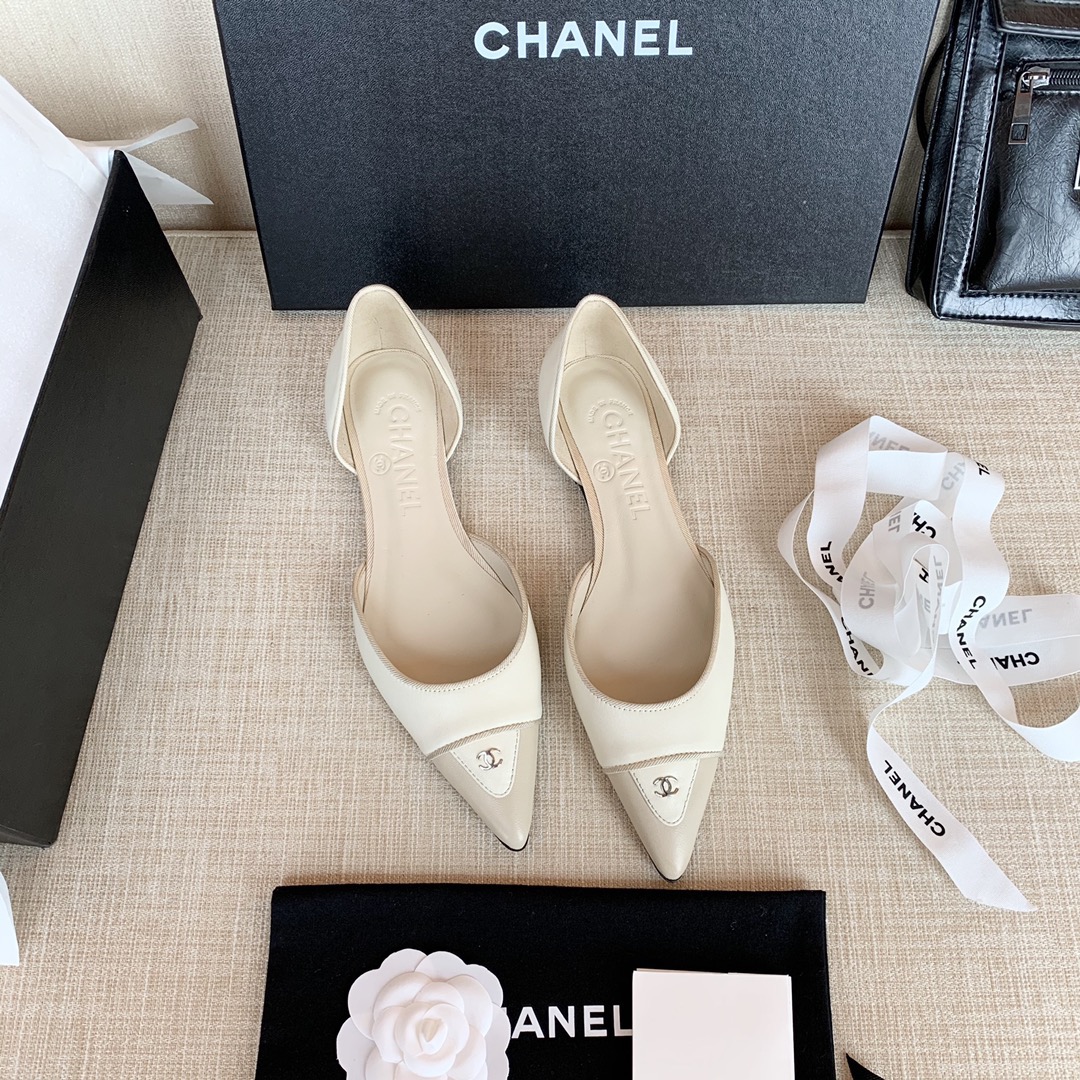 CHANEL FLATS 17