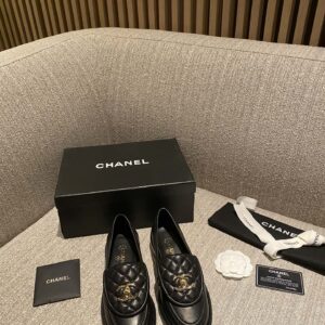 CHANEL FLATS 21