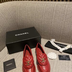 CHANEL FLATS 22