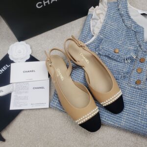 CHANEL FLATS 28