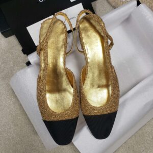 CHANEL FLATS 33