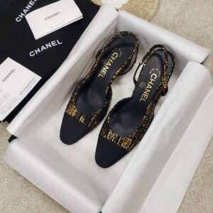 CHANEL FLATS 34
