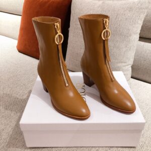 DIOR BOOTS 32