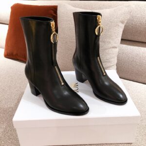 DIOR BOOTS 33