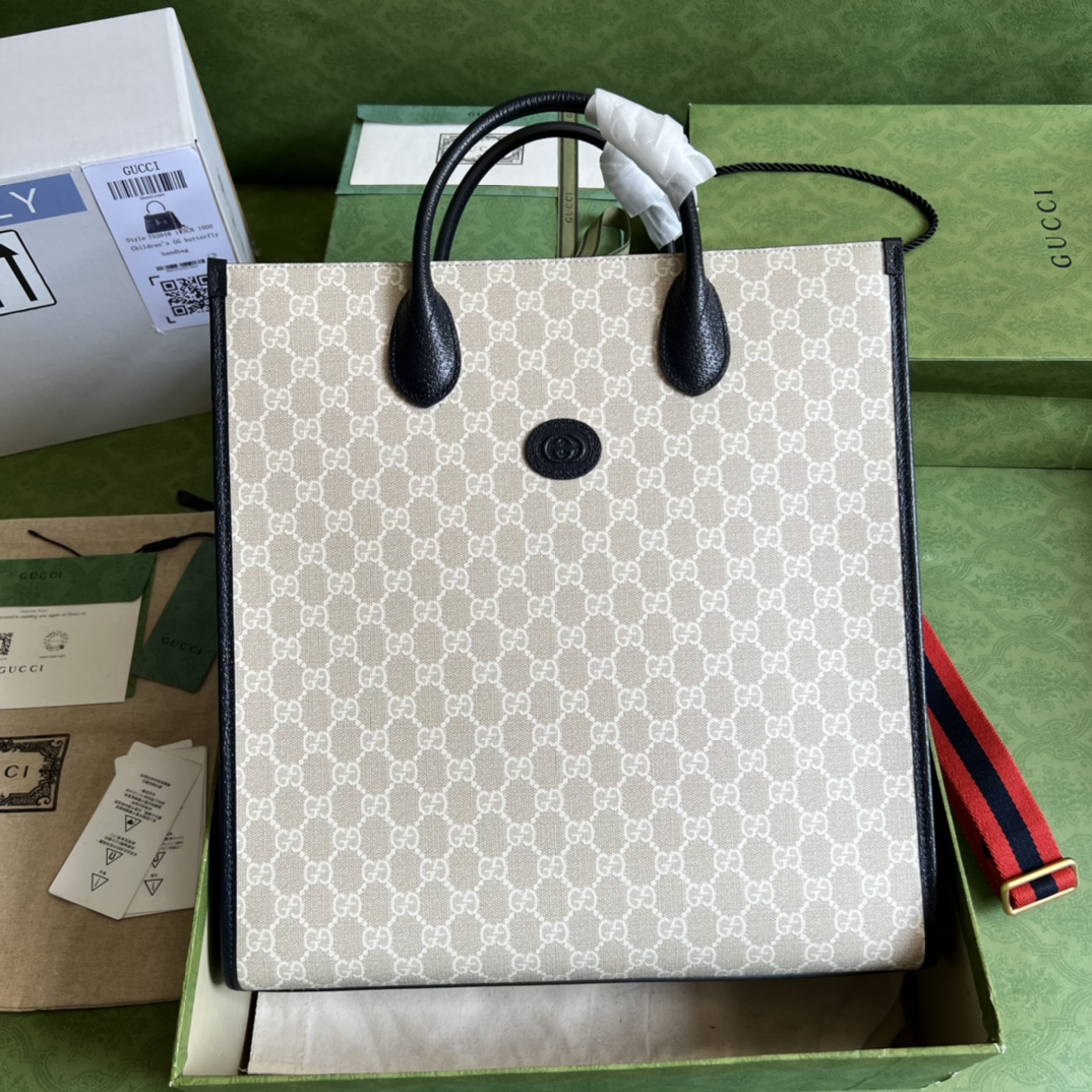 Gucci cherry print medium