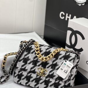 CHANEL 19 LARGE HANDBAG