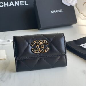 CHANEL 19 FLAP CARD HOLDER