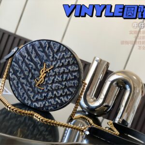 VINYLE ROUND CAMERA BAG IN CHEVRON-QUILTED GRAIN DE POUDRE EMBOSSED LEATHER