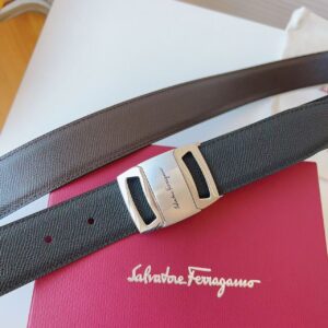 New Auth Salvatore Ferragamo Sardegna Men Pebbled Leather Belt Black