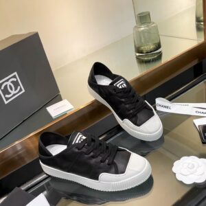 Chanel CASUAL SHOES IN BLACK MIX WHITE LAMBSKIN